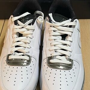 Excellent condition. Worn Once. See Picture